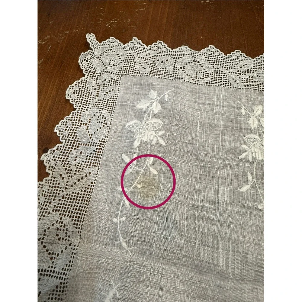 Vintage White Linen Lace Placemats Set of 2 Floral Embroidered Scalloped Edge